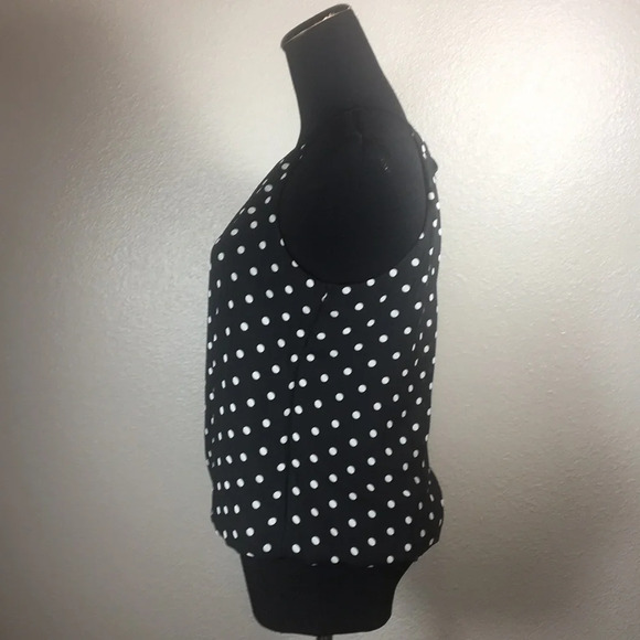 Express Vest‎ Top - Picture 3 of 10